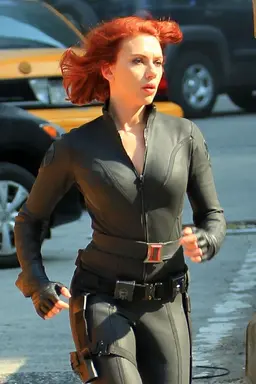 scarlett-johansson-avengers.webp