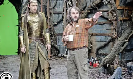 elrond%2Bin%2Bdol%2Bguldur%2B-%2Bset%2Bphoto.webp