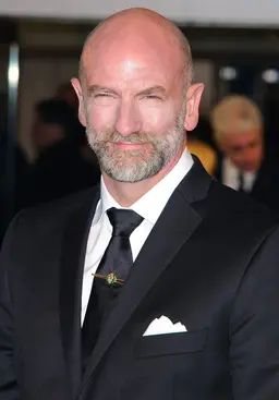 graham-mctavish-uk-premiere-the-hobbit-an-unexpected-journey-02.webp