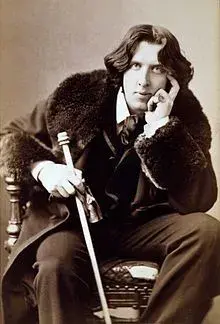 Oscar_Wilde_3g07095u-adjust.webp