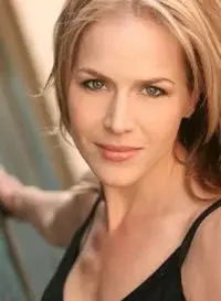 juliebenz.webp