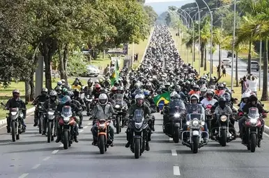 Bolsonaro-motoqueiros.webp