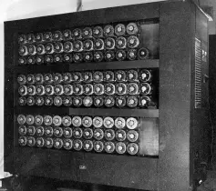 Wartime_picture_of_a_Bletchley_Park_Bombe-mini.webp